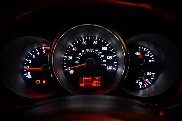 Kia Soul Inferno CRDI Red Dials