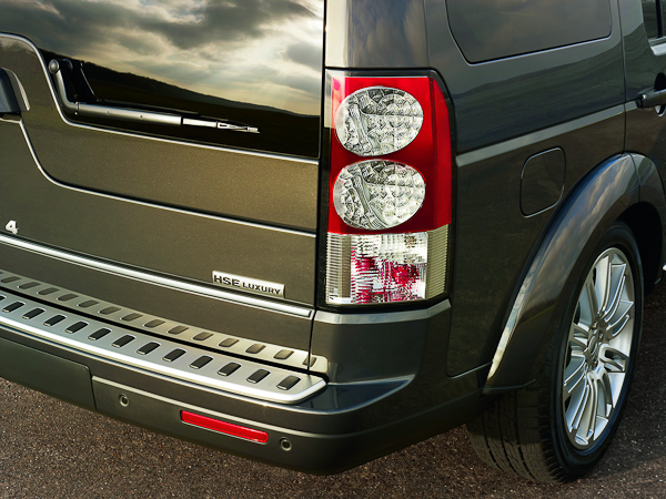 Discovery Luxury Edition rear