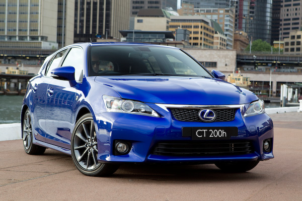 Lexus CT blue