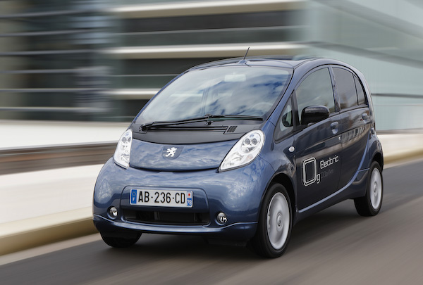 Peugeot iOn grey