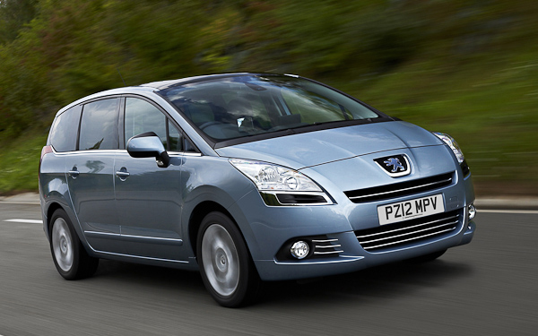 Peugeot-5008-2012
