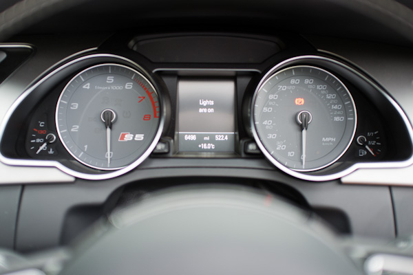 Dash Audi S5