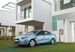 Renault-fluence-ze-blue-front-on
